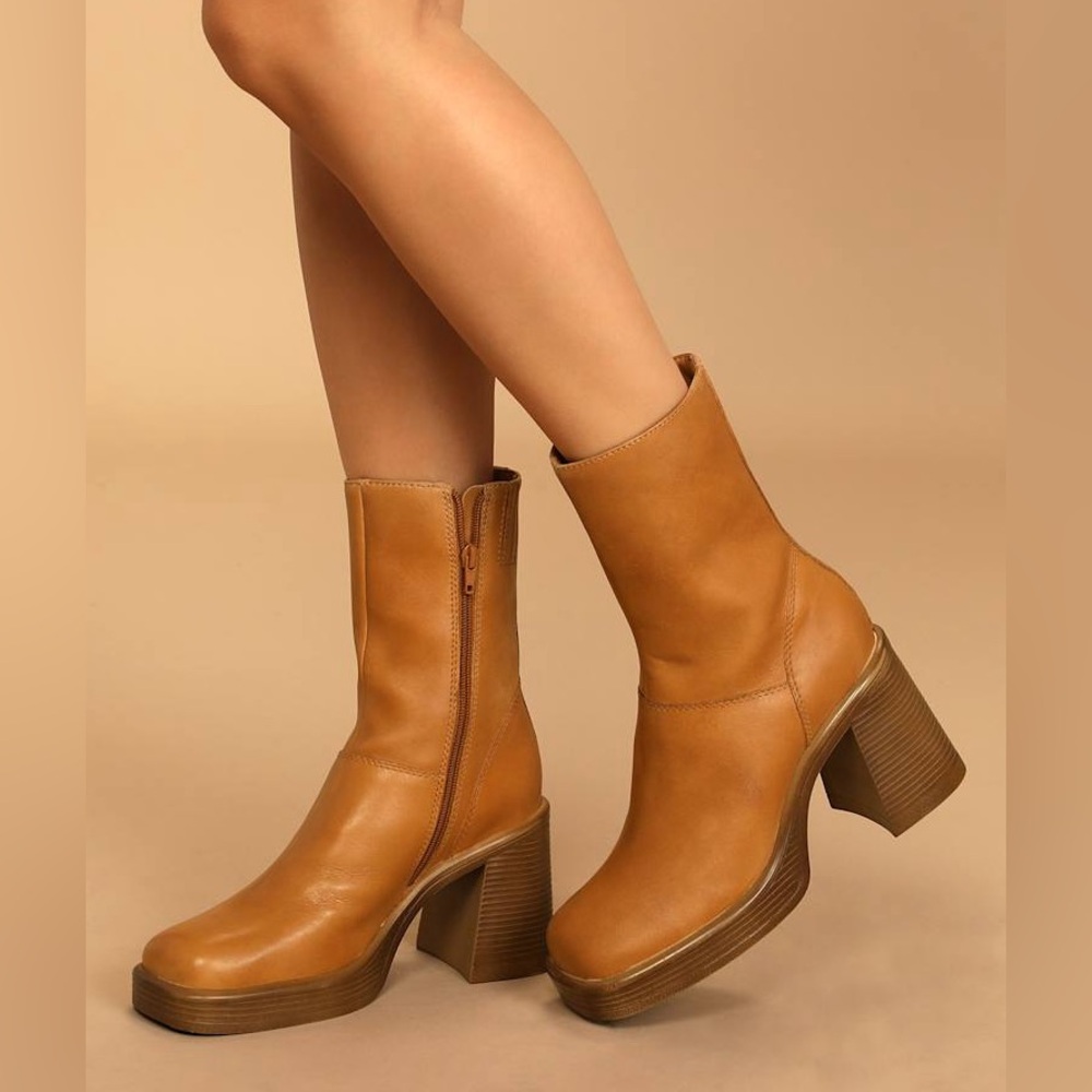 Steve Madden Fantsie Tan Leather Platform Boots - Size 8